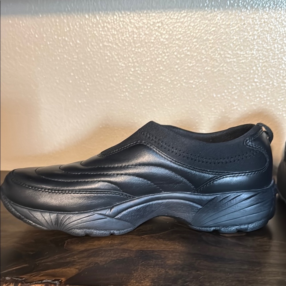 Propet Slip-On Sneakers with Chunky Sole Walking Men’s Black Size 8